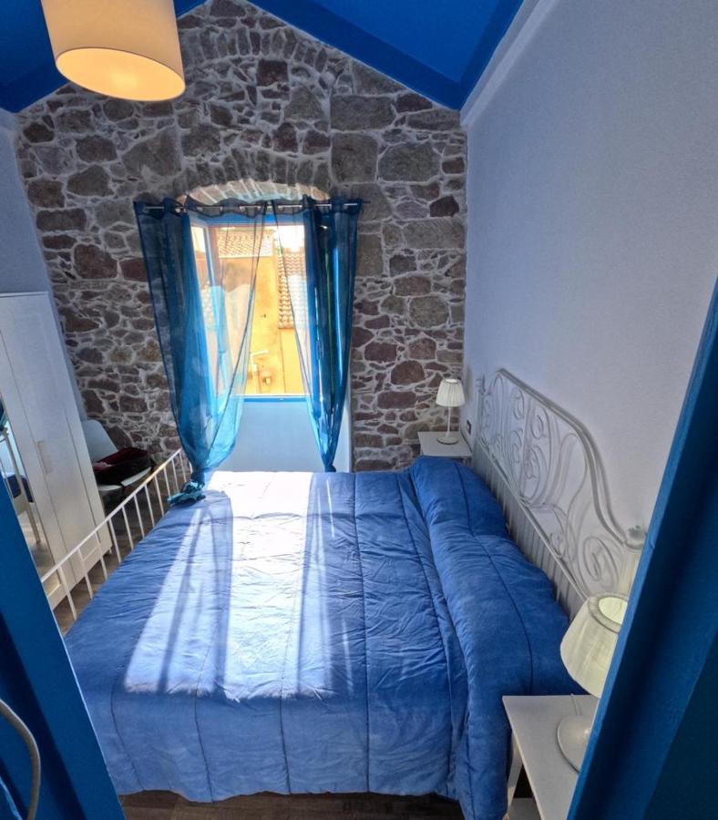 Sole Azzurro Suite Bosa Kültér fotó